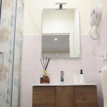 Vico Croce Suite, Spaccanapoli 4*