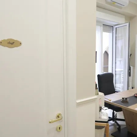 Affittacamere Vico Croce Suite, Spaccanapoli Napoli