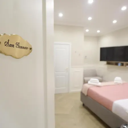 Affittacamere Vico Croce Suite, Spaccanapoli