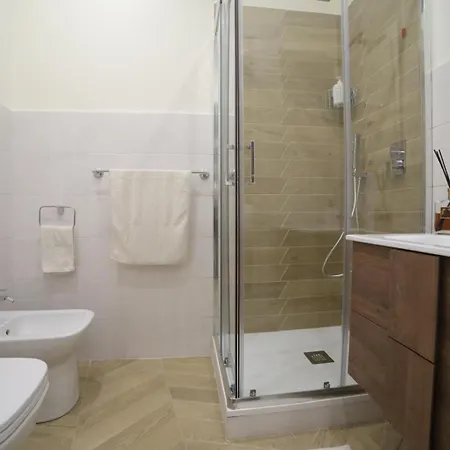 Affittacamere Vico Croce Suite, Spaccanapoli Napoli